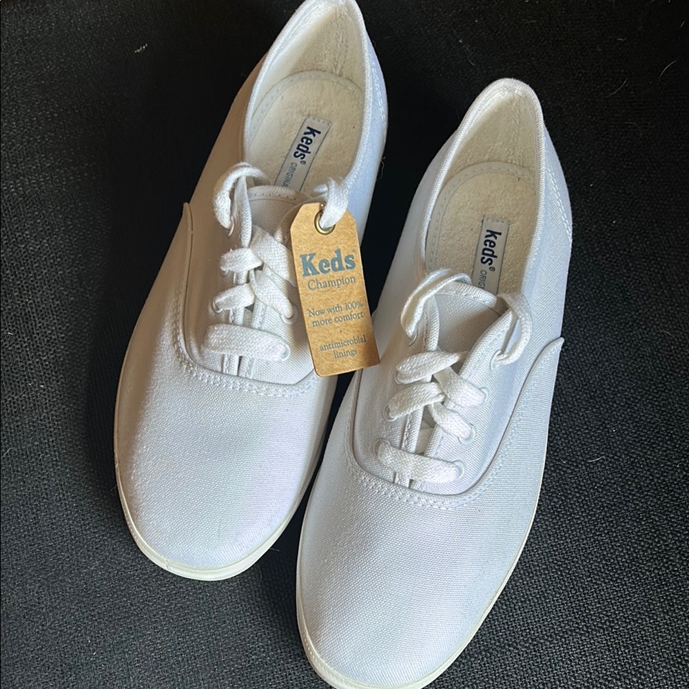 Classic White Lace-Up Shoes NWOB